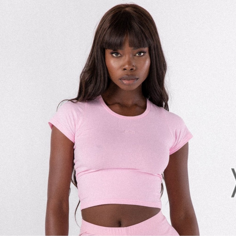 Saski Cropped Baby Tee in Bubble Gum Pink
